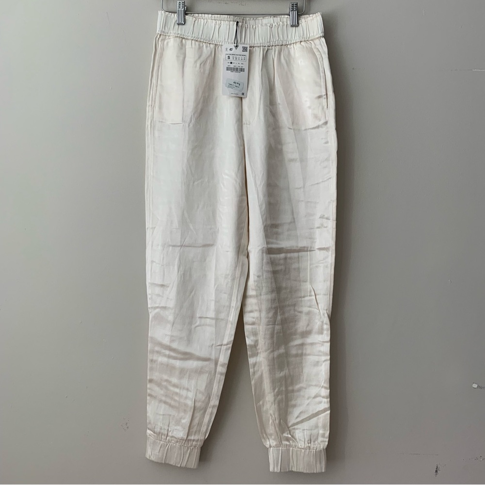 Zara Off-White Elastic Waist Jogger Pants